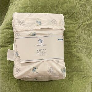 NWT DISCONTINUED SIMPLY SHABBY CHIC QUEEN SHEET SET